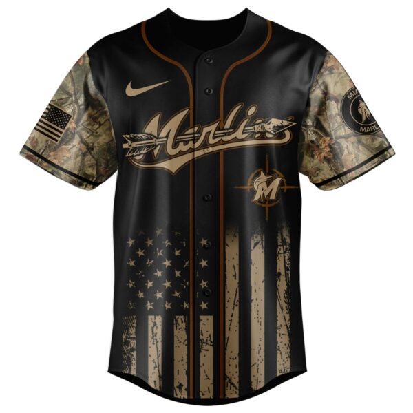 Miami Deer Hunt Baseball Jersey - Camo Sleeves &amp; Patriotic Design For Hunters